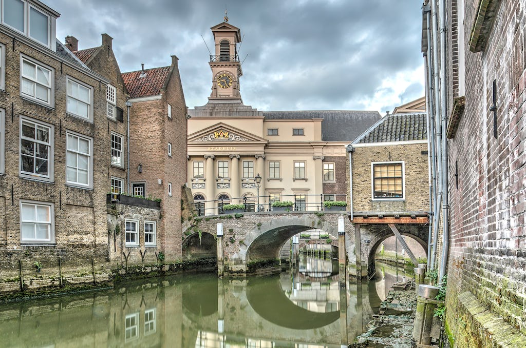 Tour autoguiado com jogo interativo da cidade de Dordrecht